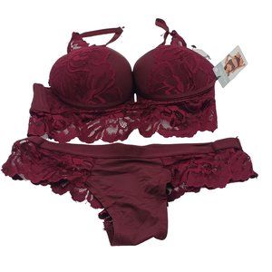 MARILIN MONROE 34B/SMALL PUSH UP BRA AND TANGA SET